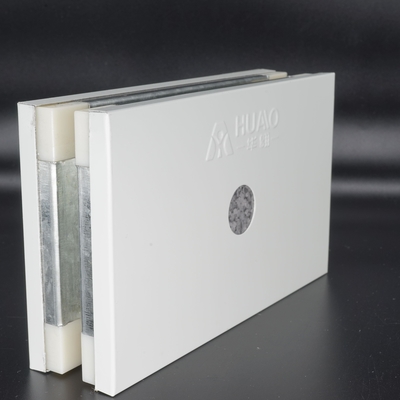Modulare Wandplatten für saubere Räume mit magnetischen Dichtungen
